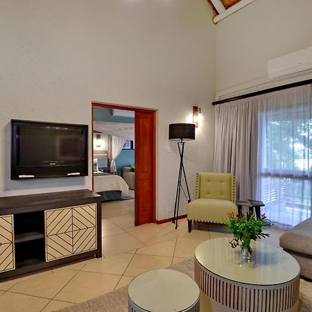 Cresta Mowana Safari Resort & Spa Kasane Exterior photo