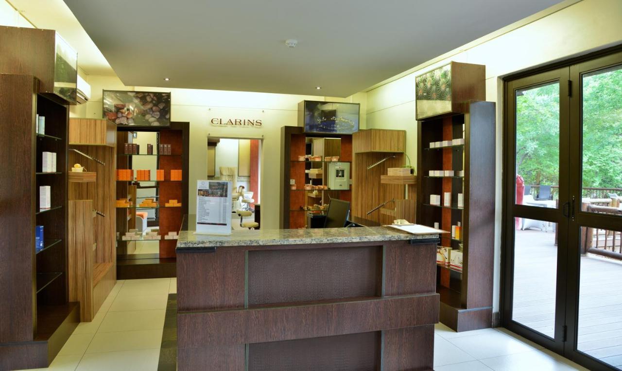 Cresta Mowana Safari Resort & Spa Kasane Exterior photo
