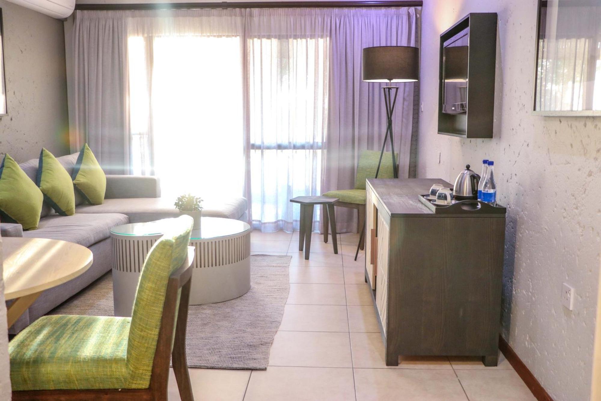 Cresta Mowana Safari Resort & Spa Kasane Exterior photo
